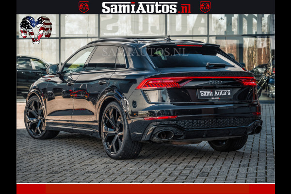 Audi RS Q8 RSQ8 BLACK OPS | 600PK 4.0 V8 TFSI QUATTRO | HUD | 4 WIELBESTURING | 23 INCH AUDI SPORT WHEELS | RS BEKLEDING ZWART | PANO | SOF BANG & OLUFSEN | PANORAMA DAK | De Lamborghini Urus en Audi RS Q8 zijn beide supersnelle SUV's met dezelfde basis (4.0L V8 twin-turbo motor van de VW Group)