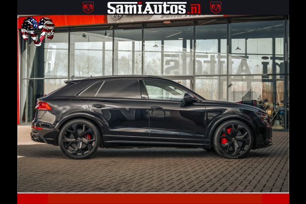 Audi RS Q8 RSQ8 BLACK OPS | 600PK 4.0 V8 TFSI QUATTRO | HUD | 4 WIELBESTURING | 23 INCH AUDI SPORT WHEELS | RS BEKLEDING ZWART | PANO | SOF BANG & OLUFSEN | PANORAMA DAK | De Lamborghini Urus en Audi RS Q8 zijn beide supersnelle SUV's met dezelfde basis (4.0L V8 twin-turbo motor van de VW Group)