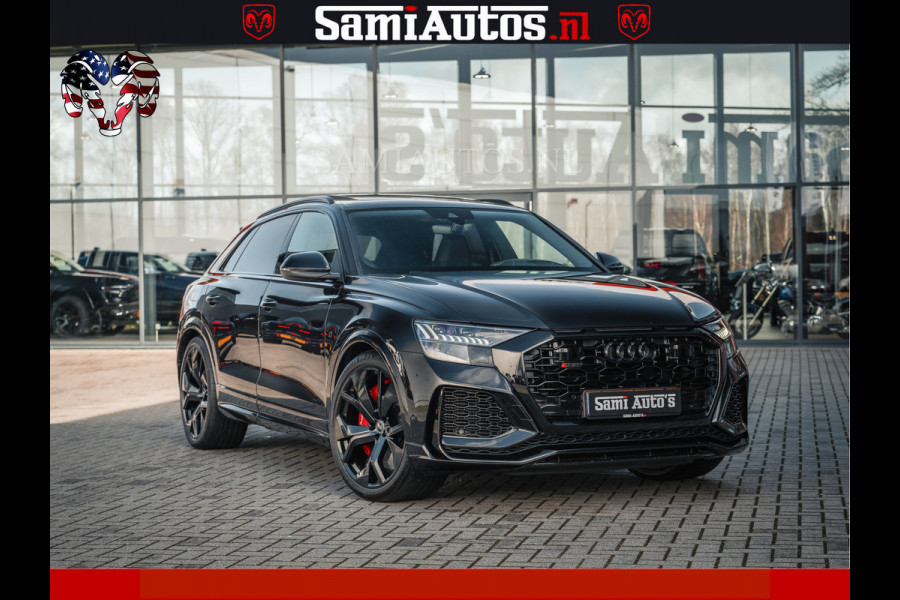 Audi RS Q8 RSQ8 BLACK OPS | 600PK 4.0 V8 TFSI QUATTRO | HUD | 4 WIELBESTURING | 23 INCH AUDI SPORT WHEELS | RS BEKLEDING ZWART | PANO | SOF BANG & OLUFSEN | PANORAMA DAK | De Lamborghini Urus en Audi RS Q8 zijn beide supersnelle SUV's met dezelfde basis (4.0L V8 twin-turbo motor van de VW Group)