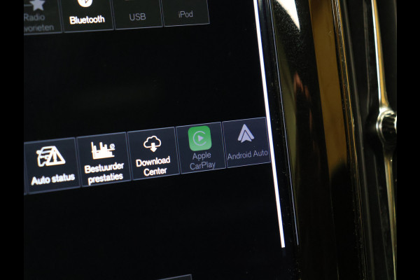 Volvo XC60 2.0 T8 Twin Engine AWD Momentum [SCHUIFKANTELDAK, APPLE CARPLAY, ANDROID, ELEKTRISCH VERSTELBARE STOELEN, STUURVERWARMING, STOELVERWARMING, VOL LEDER, CRUISE, CLIMATE, NIEUWSTAAT]