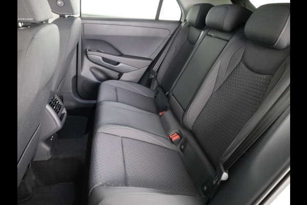 Volkswagen T-Roc Life First Edition 1.5 eTSI 85 kW / 116 PK SUV 7 v