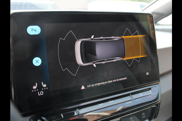 Volkswagen ID.3 Life 58 kWh Climate control Navigatie Cruise control Parkeersensoren voor + achter LED Voorstoelen verwarmd Apple Carplay/ Android Auto