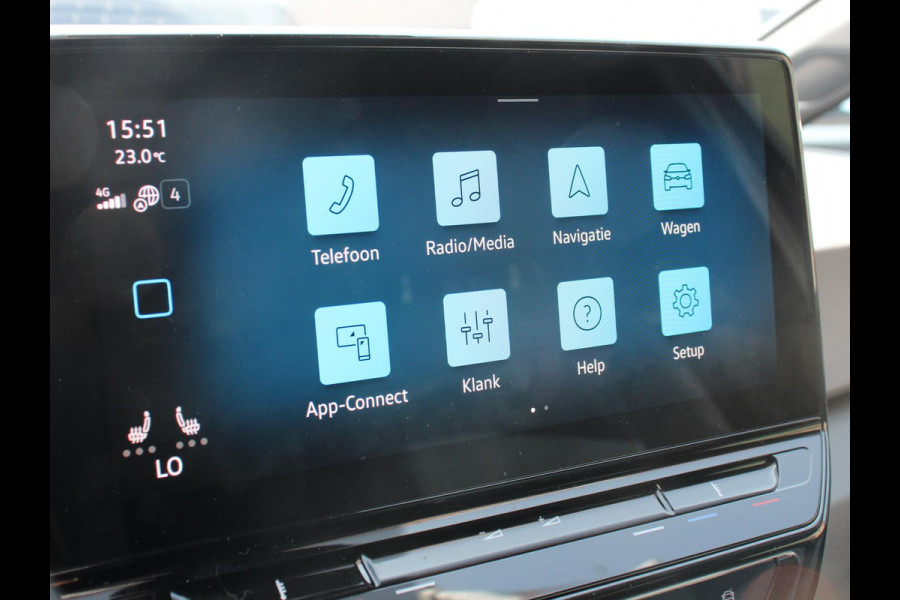 Volkswagen ID.3 Life 58 kWh Climate control Navigatie Cruise control Parkeersensoren voor + achter LED Voorstoelen verwarmd Apple Carplay/ Android Auto
