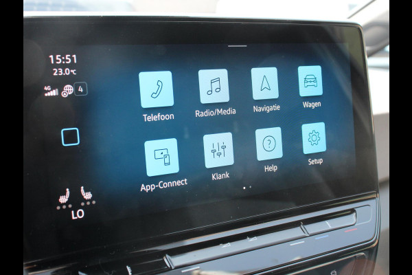 Volkswagen ID.3 Life 58 kWh Climate control Navigatie Cruise control Parkeersensoren voor + achter LED Voorstoelen verwarmd Apple Carplay/ Android Auto