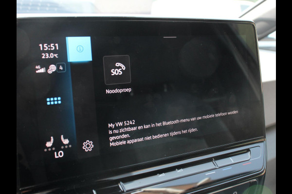 Volkswagen ID.3 Life 58 kWh Climate control Navigatie Cruise control Parkeersensoren voor + achter LED Voorstoelen verwarmd Apple Carplay/ Android Auto