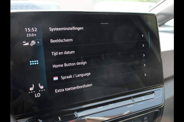 Volkswagen ID.3 Life 58 kWh Climate control Navigatie Cruise control Parkeersensoren voor + achter LED Voorstoelen verwarmd Apple Carplay/ Android Auto