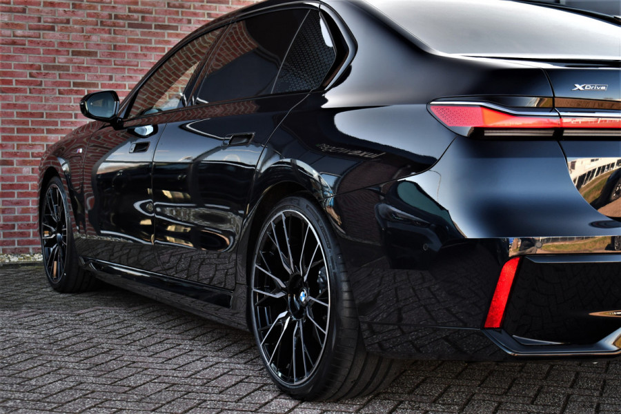 BMW 7 Serie 750e xDrive M-Sport Exe-Lounge Theatre Connoisseur Climate-Acoustic