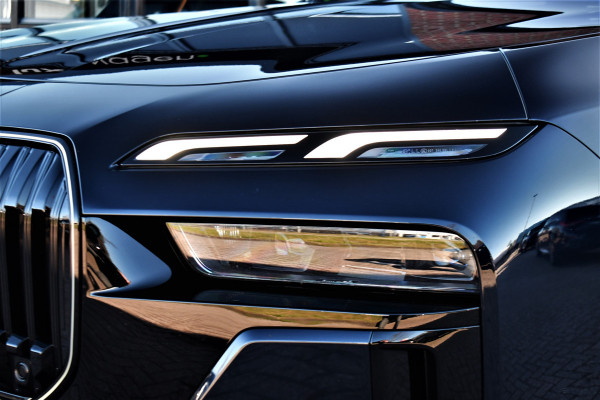 BMW 7 Serie 750e xDrive M-Sport Exe-Lounge Theatre Connoisseur Climate-Acoustic