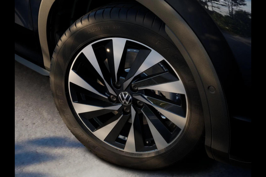 Volkswagen T-Roc Life First Edition 1.5 eTSI 85 kW / 116 PK SUV 7 v