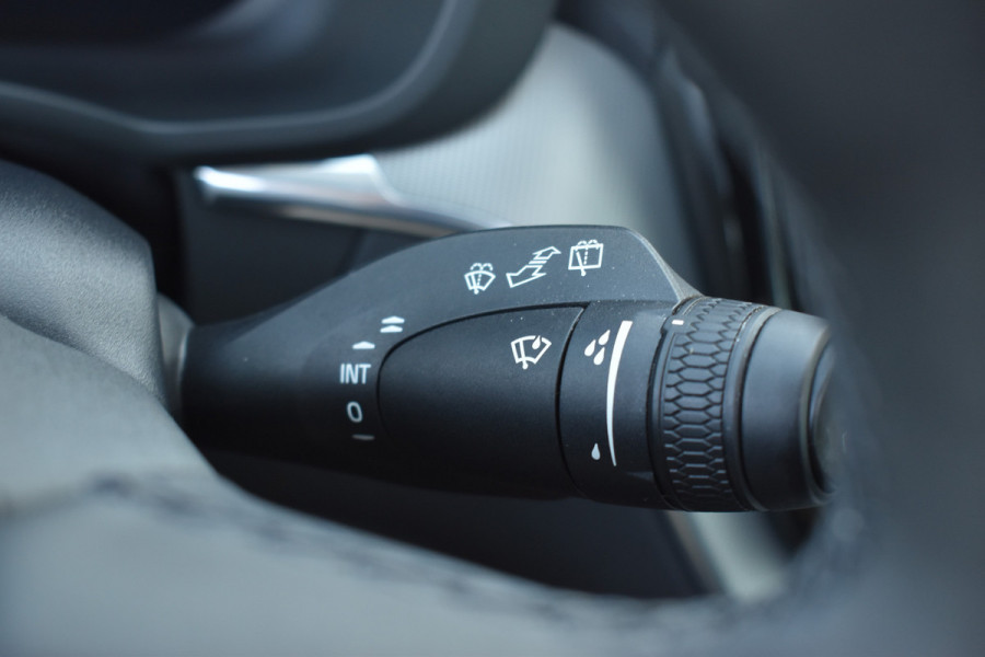 Volvo XC60 T6 AWD 350PK Plug-in Hybrid Ultimate Dark / Head-Up / Trekhaak / Blis / 360 Camera / Schuif/kanteldak /