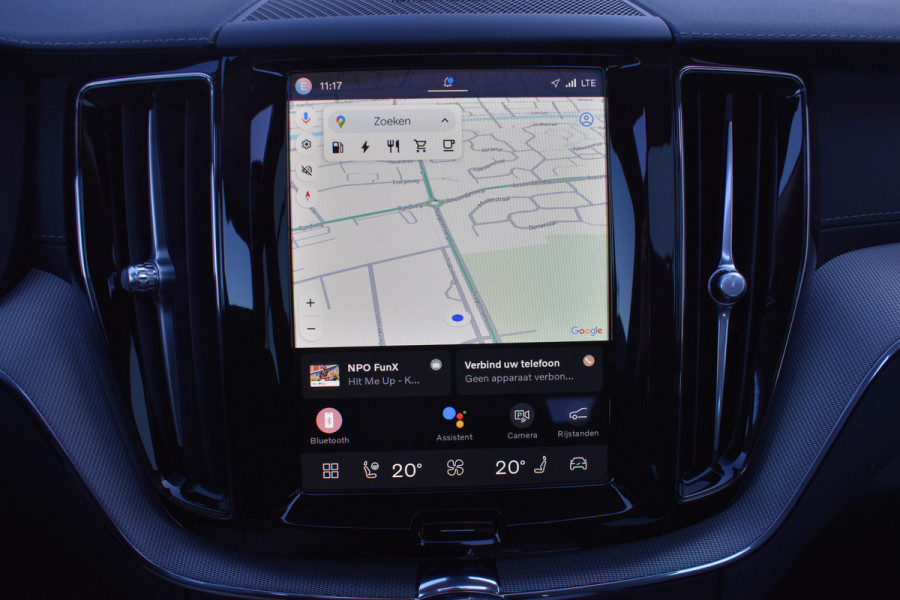 Volvo XC60 T6 AWD 350PK Plug-in Hybrid Ultimate Dark / Head-Up / Trekhaak / Blis / 360 Camera / Schuif/kanteldak /