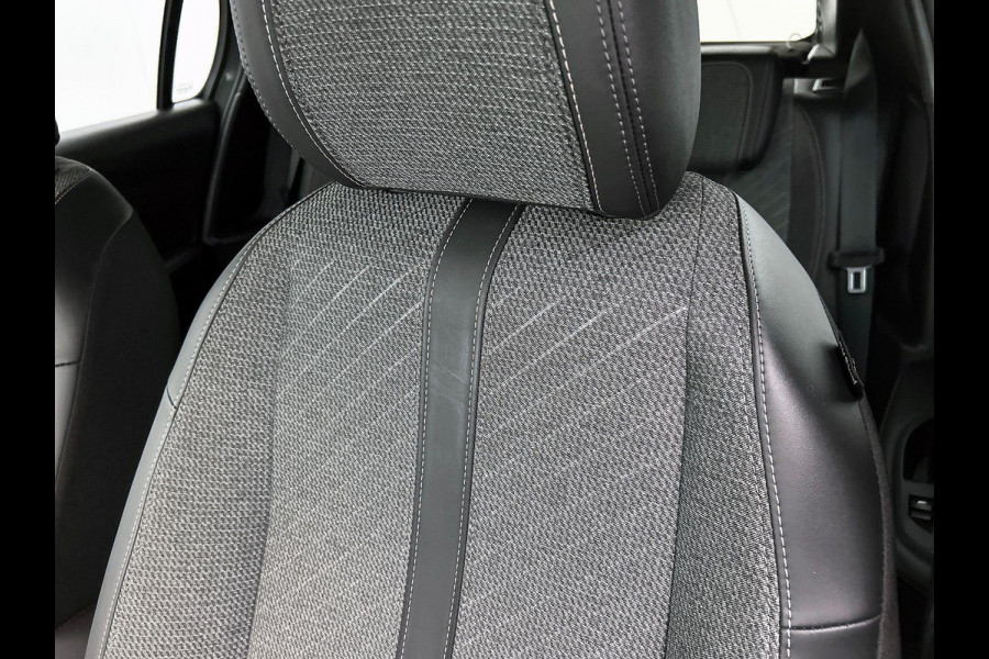 Peugeot 208 1.2 PureTech 100 Allure CARPLAY & NAVI | CAMERAS | AD-CRUISE