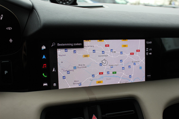 Porsche Taycan Sport Turismo 4S 93 kWh / SoH 91,9% / Panoramadak / 360Camera / Head-up / Accu Performance+ / 21'' / Achterasbesturing / Luchtvering / Keyless / Stoel+Stuurverwarming / DAB / ACC