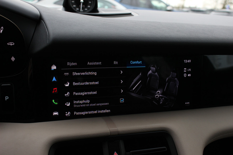 Porsche Taycan Sport Turismo 4S 93 kWh / SoH 91,9% / Panoramadak / 360Camera / Head-up / Accu Performance+ / 21'' / Achterasbesturing / Luchtvering / Keyless / Stoel+Stuurverwarming / DAB / ACC