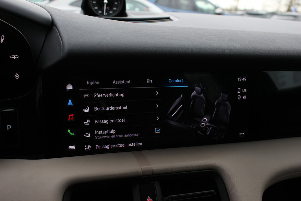 Porsche Taycan Sport Turismo 4S 93 kWh / SoH 91,9% / Panoramadak / 360Camera / Head-up / Accu Performance+ / 21'' / Achterasbesturing / Luchtvering / Keyless / Stoel+Stuurverwarming / DAB / ACC