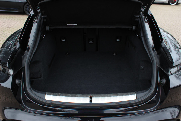 Porsche Taycan Cross Turismo Turbo S 93 kWh / SoH 90,9% / Panoramadak / 360Camera / Head-up / Passenger Display / Luchtvering / 21'' / Bose / Keyless / Sportdesign+Chrono / Stoelventilatie+Verwarming / Stuurverwarming / Dodehoek / DAB