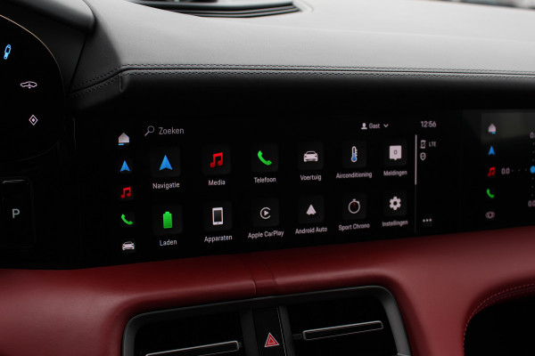 Porsche Taycan Cross Turismo Turbo S 93 kWh / SoH 90,9% / Panoramadak / 360Camera / Head-up / Passenger Display / Luchtvering / 21'' / Bose / Keyless / Sportdesign+Chrono / Stoelventilatie+Verwarming / Stuurverwarming / Dodehoek / DAB