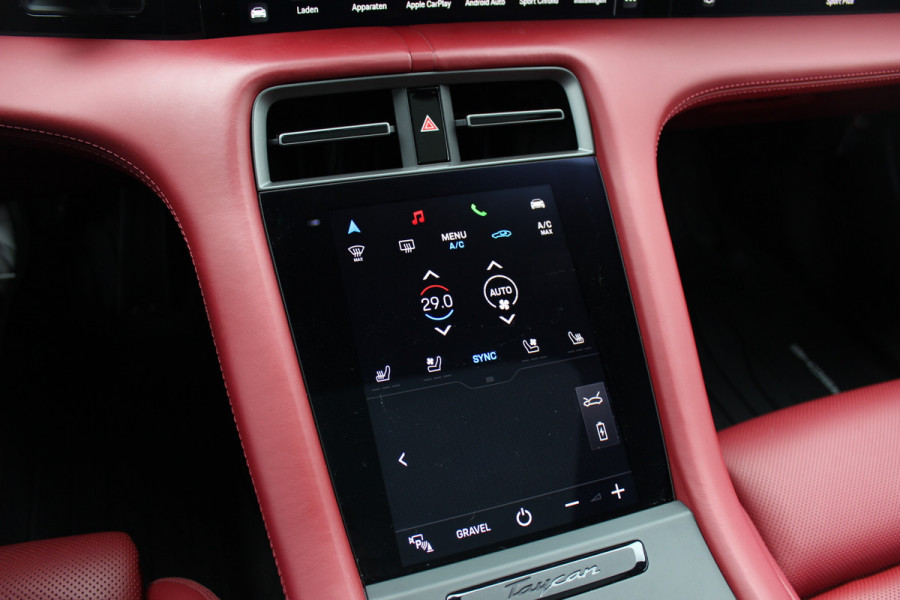 Porsche Taycan Cross Turismo Turbo S 93 kWh / SoH 90,9% / Panoramadak / 360Camera / Head-up / Passenger Display / Luchtvering / 21'' / Bose / Keyless / Sportdesign+Chrono / Stoelventilatie+Verwarming / Stuurverwarming / Dodehoek / DAB