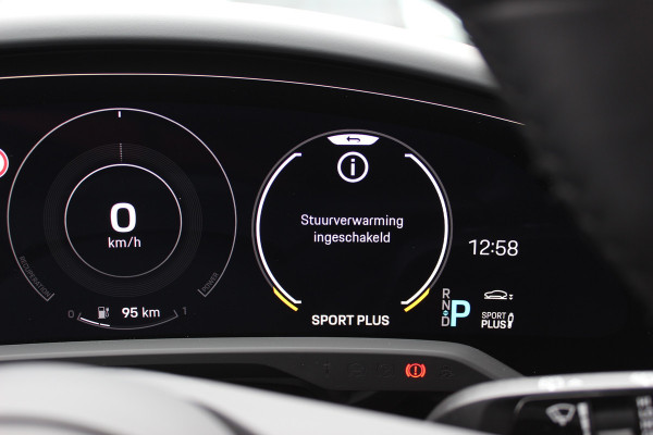 Porsche Taycan Cross Turismo Turbo S 93 kWh / SoH 90,9% / Panoramadak / 360Camera / Head-up / Passenger Display / Luchtvering / 21'' / Bose / Keyless / Sportdesign+Chrono / Stoelventilatie+Verwarming / Stuurverwarming / Dodehoek / DAB