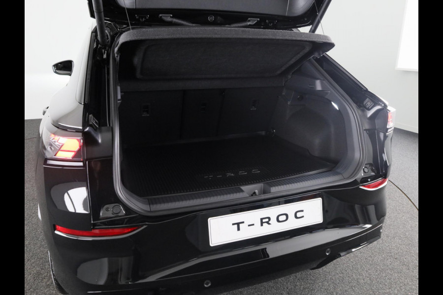 Volkswagen T-Roc R-Line First Edition 1.5 eTSI 110 kW / 150 PK SUV