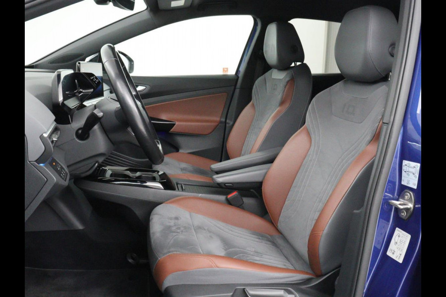 Volkswagen ID.4 First 77 kWh | SOH 90% | Stoelverwarming | Adaptive cruise | 20'' | Half leder | Carplay | Navigatie | Sfeerverlichting | Full LED | Camera | Stuurverwarming