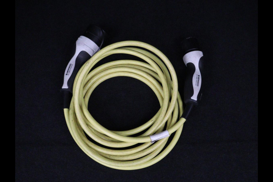 Volkswagen ID.4 First 77 kWh | SOH 90% | Stoelverwarming | Adaptive cruise | 20'' | Half leder | Carplay | Navigatie | Sfeerverlichting | Full LED | Camera | Stuurverwarming