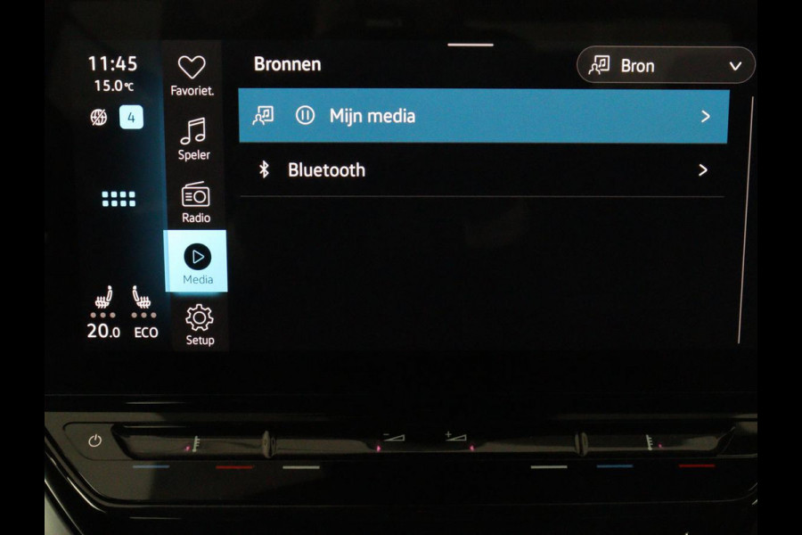 Volkswagen ID.4 First 77 kWh | SOH 90% | Stoelverwarming | Adaptive cruise | 20'' | Half leder | Carplay | Navigatie | Sfeerverlichting | Full LED | Camera | Stuurverwarming