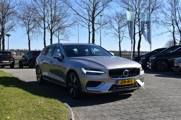 Volvo V60 T6 AWD 350PK Plug-in Hybrid Essential Bright Nieuw | 19"LMV | Leder | Stuur & Stoelverwarming | Camera