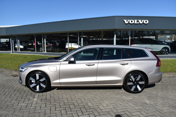 Volvo V60 T6 AWD 350PK Plug-in Hybrid Essential Bright Nieuw | 19"LMV | Leder | Stuur & Stoelverwarming | Camera