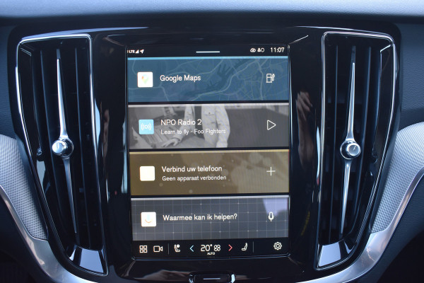 Volvo V60 T6 AWD 350PK Plug-in Hybrid Essential Bright Nieuw | 19"LMV | Leder | Stuur & Stoelverwarming | Camera