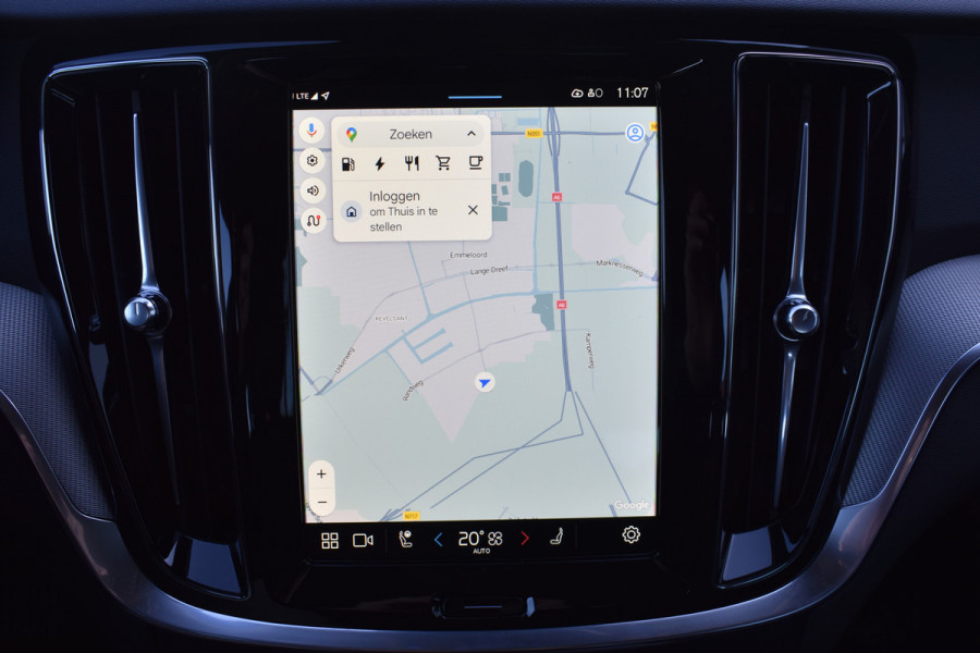 Volvo V60 T6 AWD 350PK Plug-in Hybrid Essential Bright Nieuw | 19"LMV | Leder | Stuur & Stoelverwarming | Camera