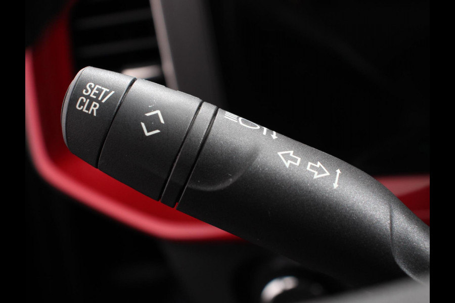 Opel Mokka-e Ultimate 50-kWh | Navigatie | Apple Carplay/Android Auto | Adaptive Cruise Control | Parkeersensoren | Camera | Stoel-en stuurwielverwarming | Virtual Cockpit | Full LED