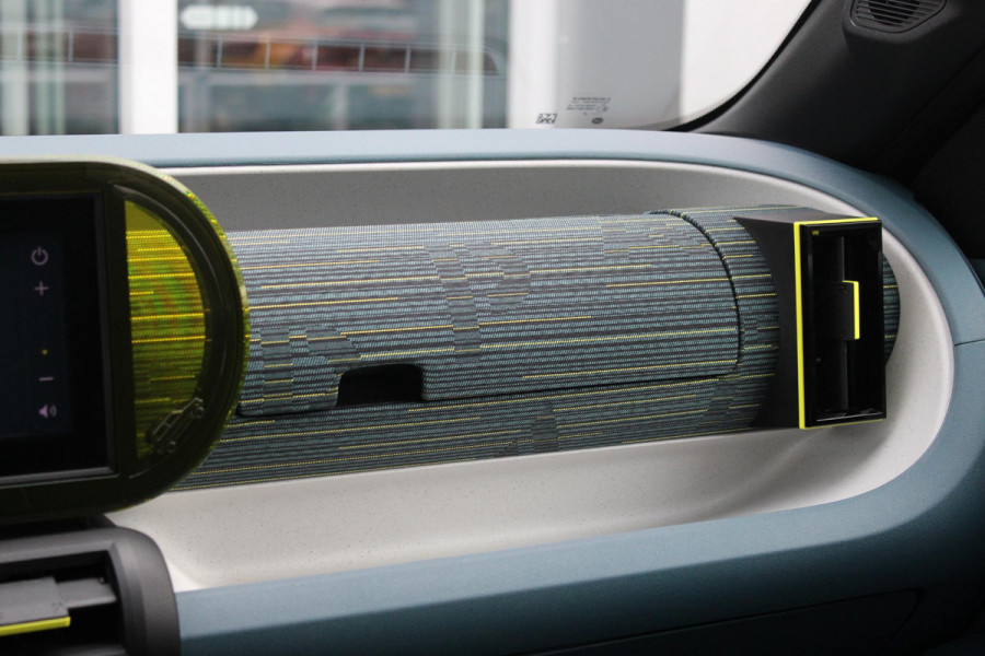 Fiat Grande Panda 1.2 110PK Hybrid ICON | 16" LICHTMETALEN VELGEN | DRAADLOZE APPLE CARPLAY/ANDROID AUTO | PARKEERSENSOREN ACHTER | LED KOPLAMPEN | DAB+ RADIO | CRUISE CONTROL | LANE ASSIST | AIRCO | VERKEERSBORDEN HERKENNING |