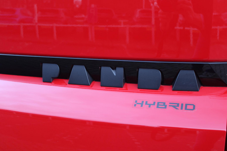 Fiat Grande Panda 1.2 110PK Hybrid ICON | 16" LICHTMETALEN VELGEN | DRAADLOZE APPLE CARPLAY/ANDROID AUTO | PARKEERSENSOREN ACHTER | LED KOPLAMPEN | DAB+ RADIO | CRUISE CONTROL | LANE ASSIST | AIRCO | VERKEERSBORDEN HERKENNING |