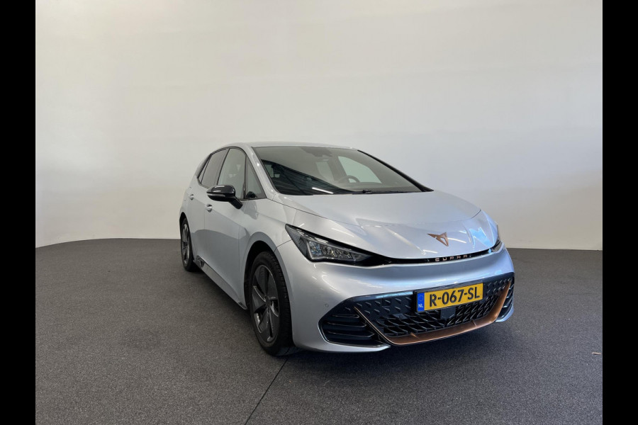 CUPRA Born Business 62 kWh Navigatie Apple Carplay/Android Auto Camera Parkeersensoren Adaptive Cruise Control Stuurverwarming Lichtmetalen velgen Climate Control