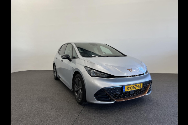 CUPRA Born Business 62 kWh Navigatie Apple Carplay/Android Auto Camera Parkeersensoren Adaptive Cruise Control Stuurverwarming Lichtmetalen velgen Climate Control