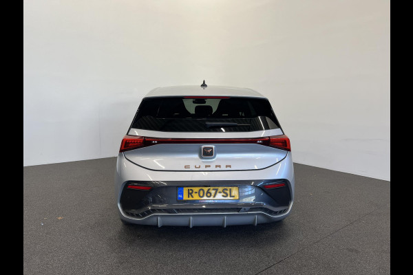 CUPRA Born Business 62 kWh Navigatie Apple Carplay/Android Auto Camera Parkeersensoren Adaptive Cruise Control Stuurverwarming Lichtmetalen velgen Climate Control