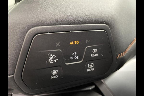 CUPRA Born Business 62 kWh Navigatie Apple Carplay/Android Auto Camera Parkeersensoren Adaptive Cruise Control Stuurverwarming Lichtmetalen velgen Climate Control