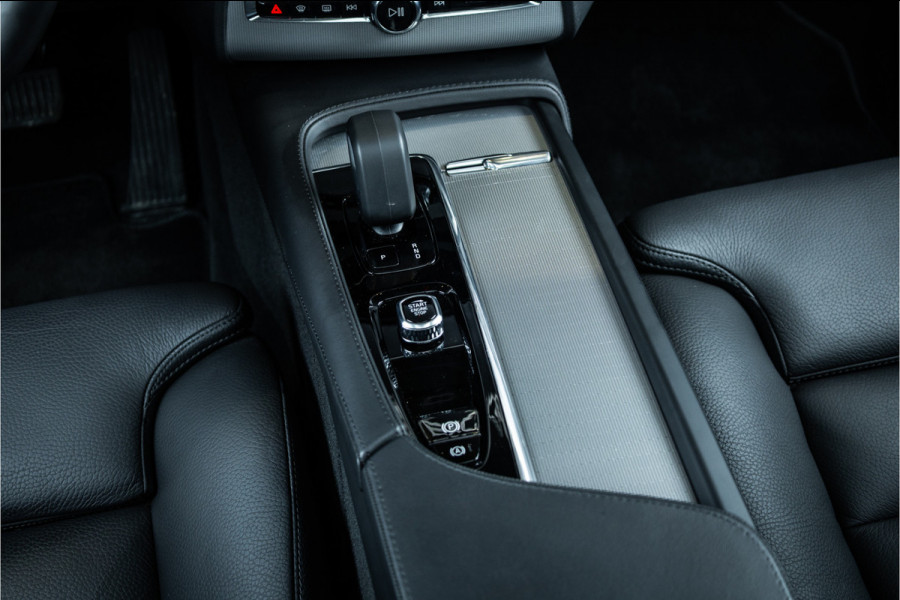 Volvo XC90 2.0 T8 Recharge AWD Plus Dark - Panorama | H&K | Memory | Elek. trekhaak | 360 Camera