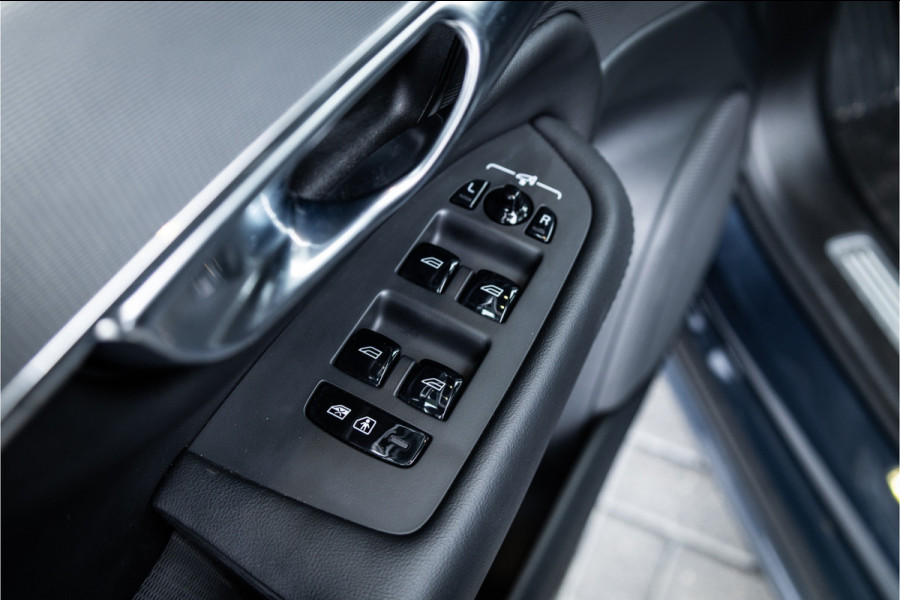 Volvo XC90 2.0 T8 Recharge AWD Plus Dark - Panorama | H&K | Memory | Elek. trekhaak | 360 Camera