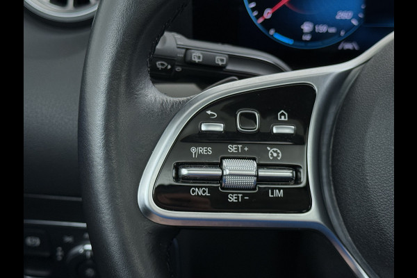 Mercedes-Benz B-Klasse 180T AUT-7 Luxury Pano-Dak Elektr+Leer+Geheugen+Verwarmd-Comfort-Stoel Navi Camera Apple Carplay Android Elek.Stoelen+Memory+Ver Elek.Achterklep Widescreen Park-Assist Break-Assist cockpit Premium+ Smartphone-integratie Dodehoekassistent DAB Bluetooth Led Lmv Keyless Go Easy-pack 1e Eigenaar Dealeronderhouden Zeer Compleet Origineel Nederlandse Auto 1.400kg trekvermogen € 44.000,- nieuw