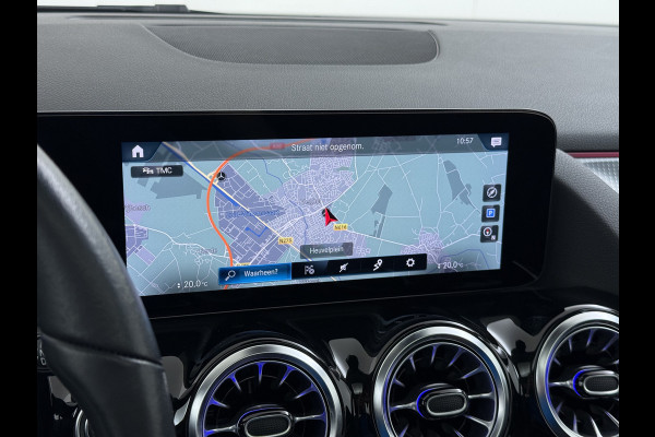 Mercedes-Benz B-Klasse 180T AUT-7 Luxury Pano-Dak Elektr+Leer+Geheugen+Verwarmd-Comfort-Stoel Navi Camera Apple Carplay Android Elek.Stoelen+Memory+Ver Elek.Achterklep Widescreen Park-Assist Break-Assist cockpit Premium+ Smartphone-integratie Dodehoekassistent DAB Bluetooth Led Lmv Keyless Go Easy-pack 1e Eigenaar Dealeronderhouden Zeer Compleet Origineel Nederlandse Auto 1.400kg trekvermogen € 44.000,- nieuw