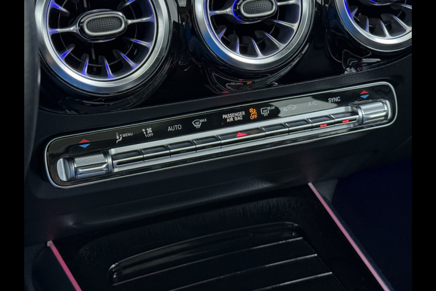 Mercedes-Benz B-Klasse 180T AUT-7 Luxury Pano-Dak Elektr+Leer+Geheugen+Verwarmd-Comfort-Stoel Navi Camera Apple Carplay Android Elek.Stoelen+Memory+Ver Elek.Achterklep Widescreen Park-Assist Break-Assist cockpit Premium+ Smartphone-integratie Dodehoekassistent DAB Bluetooth Led Lmv Keyless Go Easy-pack 1e Eigenaar Dealeronderhouden Zeer Compleet Origineel Nederlandse Auto 1.400kg trekvermogen € 44.000,- nieuw