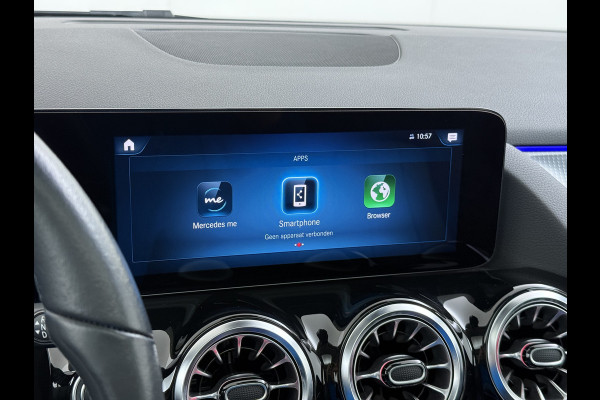 Mercedes-Benz B-Klasse 180T AUT-7 Luxury Pano-Dak Elektr+Leer+Geheugen+Verwarmd-Comfort-Stoel Navi Camera Apple Carplay Android Elek.Stoelen+Memory+Ver Elek.Achterklep Widescreen Park-Assist Break-Assist cockpit Premium+ Smartphone-integratie Dodehoekassistent DAB Bluetooth Led Lmv Keyless Go Easy-pack 1e Eigenaar Dealeronderhouden Zeer Compleet Origineel Nederlandse Auto 1.400kg trekvermogen € 44.000,- nieuw
