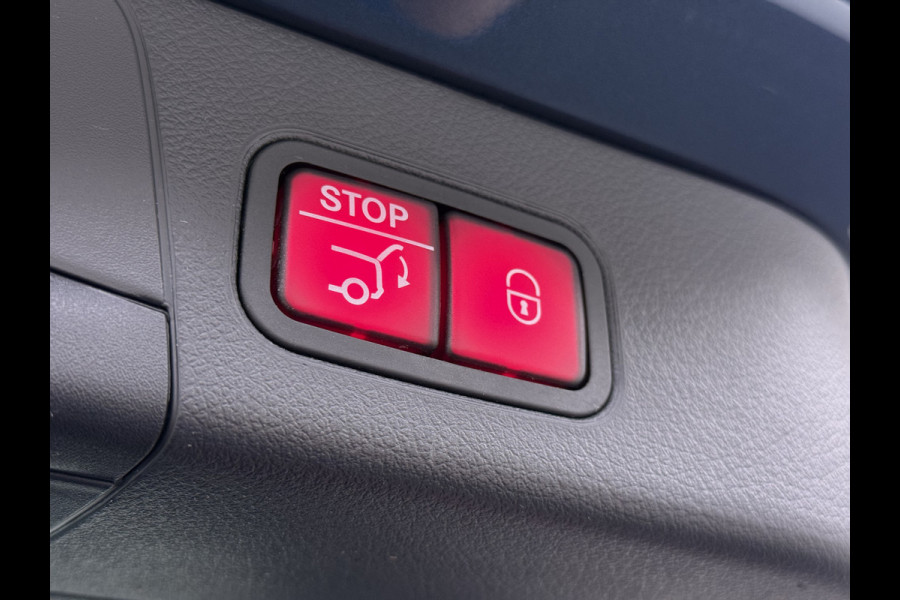 Mercedes-Benz B-Klasse 180T AUT-7 Luxury Pano-Dak Elektr+Leer+Geheugen+Verwarmd-Comfort-Stoel Navi Camera Apple Carplay Android Elek.Stoelen+Memory+Ver Elek.Achterklep Widescreen Park-Assist Break-Assist cockpit Premium+ Smartphone-integratie Dodehoekassistent DAB Bluetooth Led Lmv Keyless Go Easy-pack 1e Eigenaar Dealeronderhouden Zeer Compleet Origineel Nederlandse Auto 1.400kg trekvermogen € 44.000,- nieuw