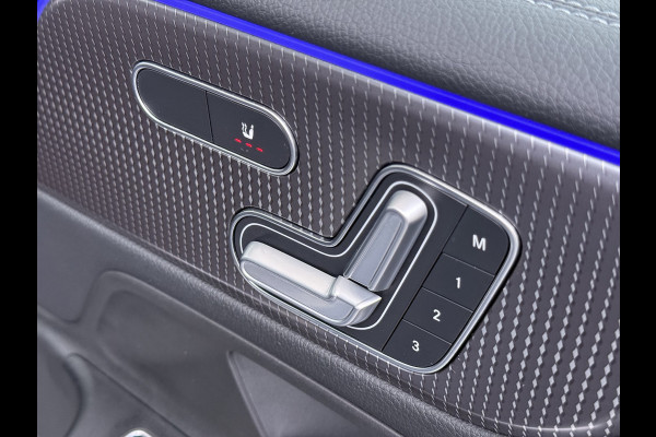 Mercedes-Benz B-Klasse 180T AUT-7 Luxury Pano-Dak Elektr+Leer+Geheugen+Verwarmd-Comfort-Stoel Navi Camera Apple Carplay Android Elek.Stoelen+Memory+Ver Elek.Achterklep Widescreen Park-Assist Break-Assist cockpit Premium+ Smartphone-integratie Dodehoekassistent DAB Bluetooth Led Lmv Keyless Go Easy-pack 1e Eigenaar Dealeronderhouden Zeer Compleet Origineel Nederlandse Auto 1.400kg trekvermogen € 44.000,- nieuw