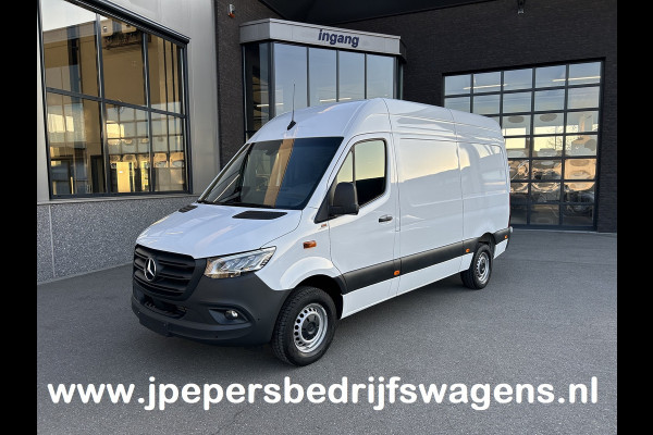Mercedes-Benz Sprinter 317 CDI L2 H2 Pro LED / MBUX / Navigatie / Camera / Parkeersensoren / Cruise control / Airco / 270 Graden achterdeuren