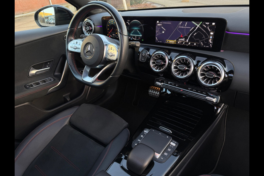 Mercedes-Benz A-Klasse 200 AMG 2022 AUT PANO LEDER ACC VOL-LUXE GROTE BEURT