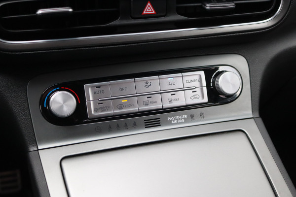 Hyundai Kona EV Fashion 64 kWh Gr.-navigatie/Trekhaak/Camera/Winter-pack
