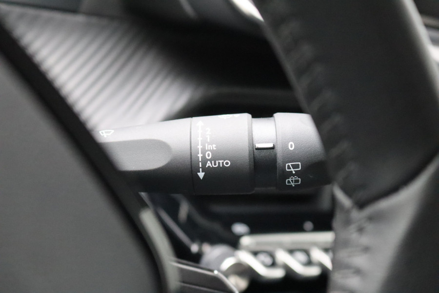 Peugeot 208 1.2 PureT. 100PK Allure Carplay-android/Parkeerhulp/Cruise-control